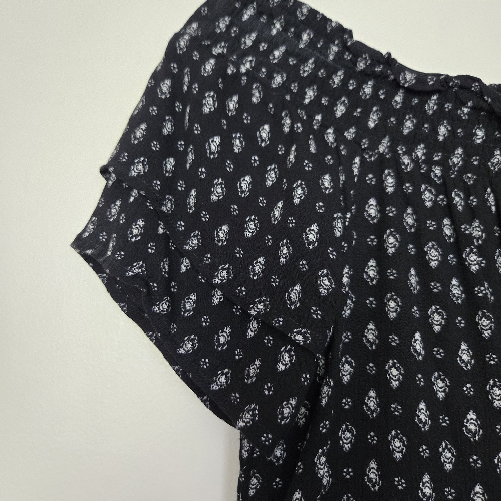 Black Patterned Off-Shoulder Top - Picture 5 of 9